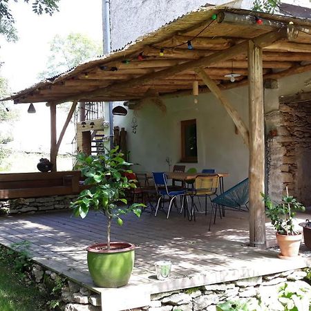 Agreable Gite En Pleine Nature Parmilieu Kültér fotó